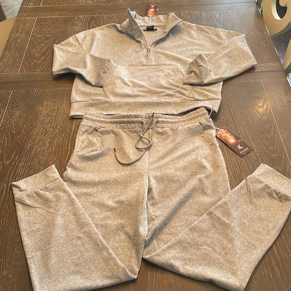 New Kyodan women’s jogger Alaska halfzip bundle 2 pcs set long sleeve large $156
